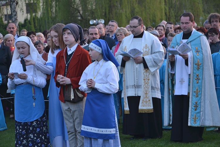 Nabożeństwo Fatimskie w parafii oo. pasjonistów w Rawie Mazowieckiej