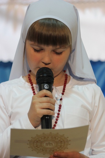 Nabożeństwo Fatimskie w parafii Jezusa Chrystusa Króla Wszechświata w Rawie Maz. 