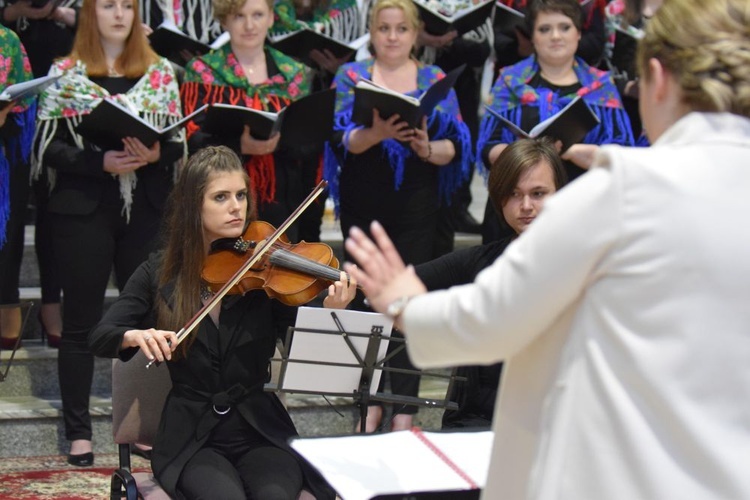 Koncert chórów z okazji Dni Papieskich