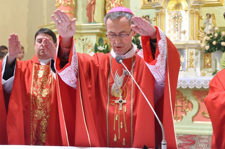 Bierzmowanie w Łęgu Tarnowskim