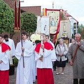 ▲	W uroczystościach wzięli udział parafianie,  ale także pielgrzymi z całej diecezji.