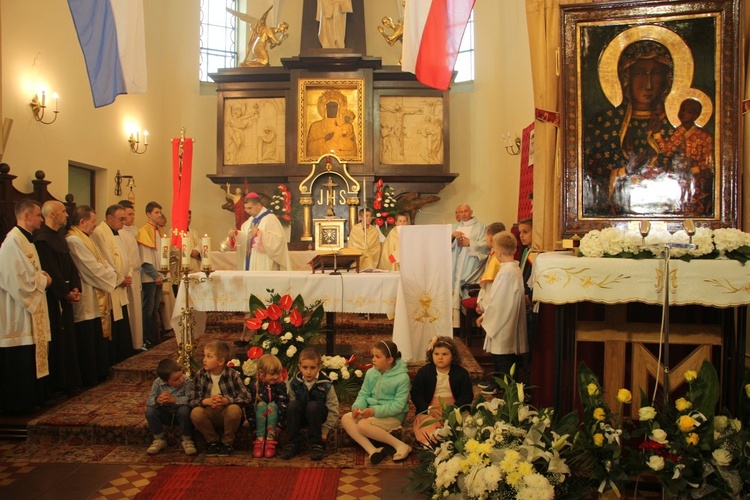 Powitanie ikony MB Częstochowskiej w Błoniu