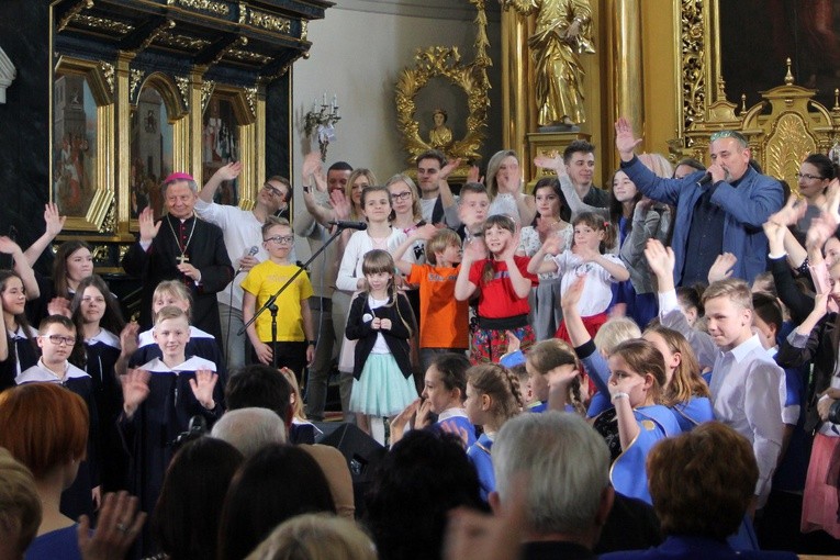 Finał i pożegnanie XVII Festiwalu Piosenki Religijnej w Skaryszewie