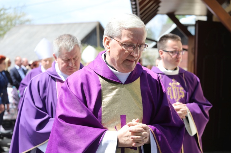 Pogrzeb śp. ks. kan. Borysa Kroczka na Trzycatku