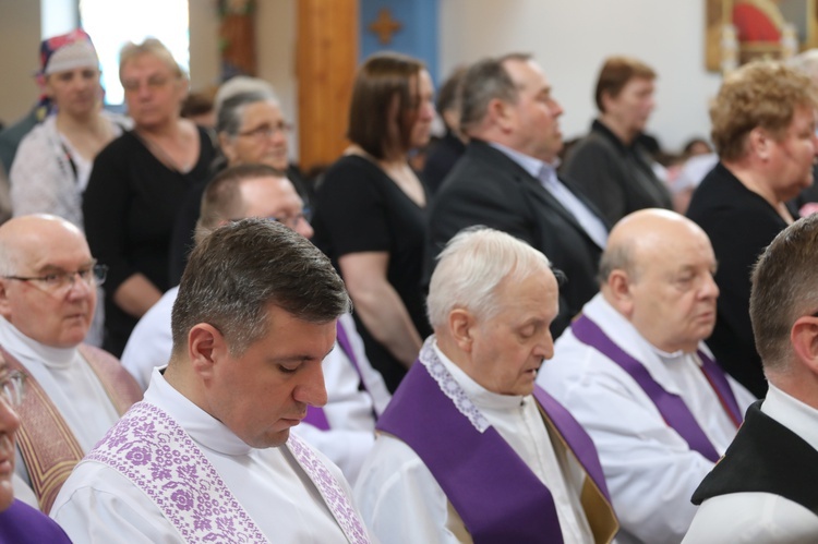 Pogrzeb śp. ks. kan. Borysa Kroczka na Trzycatku