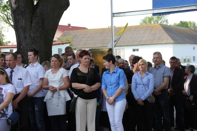 Powitanie ikony MB Częstochowskiej w Leźnicy Małej