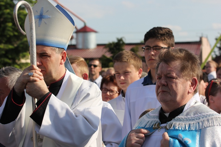 Powitanie ikony MB Częstochowskiej w Leźnicy Małej