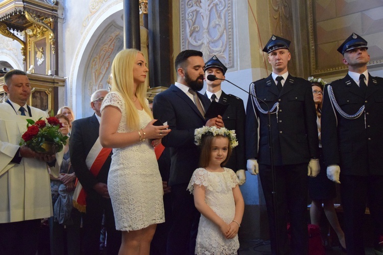 Powitanie ikony MB Częstochowskiej w parafii św. Andrzeja Apostoła w Łęczycy