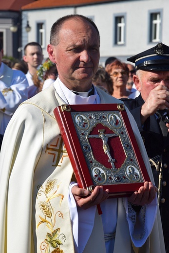 Powitanie ikony MB Częstochowskiej w parafii św. Andrzeja Apostoła w Łęczycy