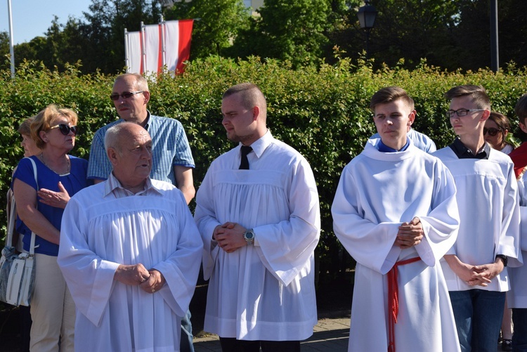 Powitanie ikony MB Częstochowskiej w parafii św. Andrzeja Apostoła w Łęczycy