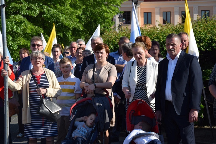 Powitanie ikony MB Częstochowskiej w parafii św. Andrzeja Apostoła w Łęczycy