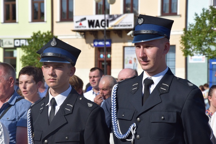 Powitanie ikony MB Częstochowskiej w parafii św. Andrzeja Apostoła w Łęczycy