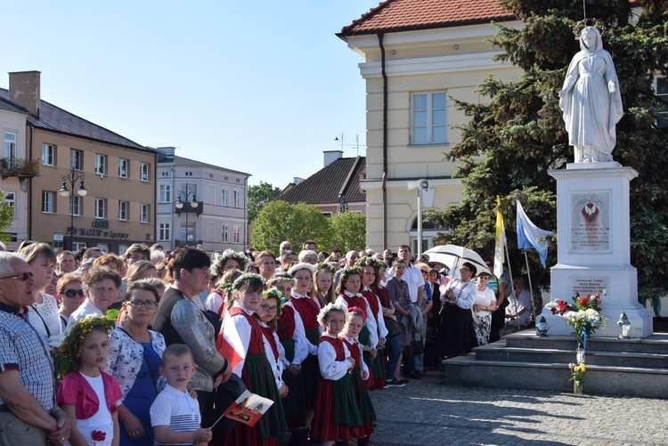 Powitanie ikony MB Częstochowskiej w parafii św. Andrzeja Apostoła w Łęczycy