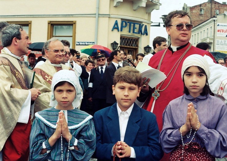 Nawiedzenie figury MB Fatimskiej w Płocku w 1996 r.