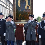 Powitanie ikony MB Częstochowskiej w parafii Niepokalanego Poczęcia NMP w Łęczycy