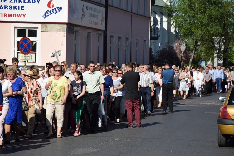 Powitanie ikony MB Częstochowskiej w parafii Niepokalanego Poczęcia NMP w Łęczycy