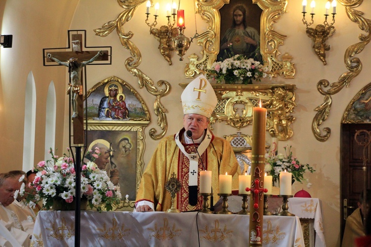 Jubileusze kapłańskie i... wymodlone sanktuarium