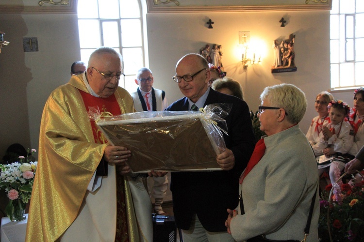 Jubileusze kapłańskie i... wymodlone sanktuarium