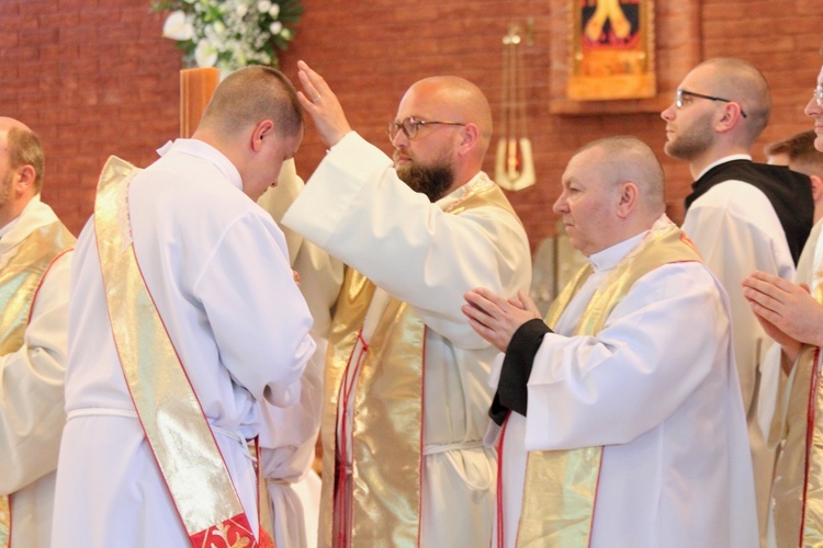 Święcenia prezbiteratu u franciszkanów w Ostródzie