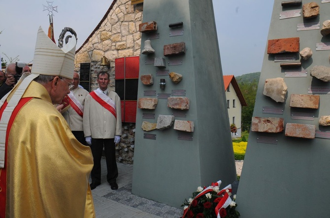 Uroczystości religijne i patriotyczne w Morawicy