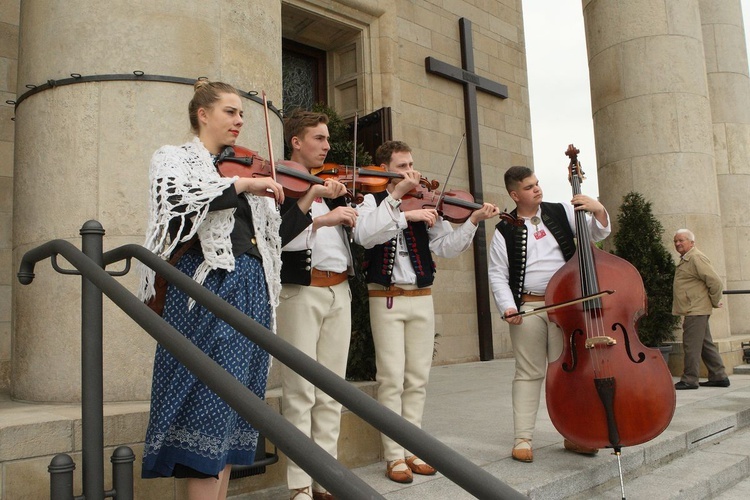 ​Msza Święta, liturgiczna inauguracja Metropolitalnego Święta Rodziny