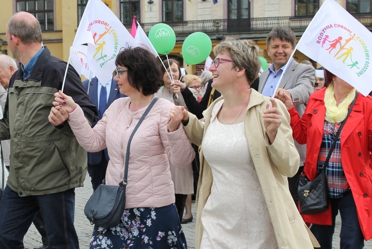 5. Chrześcijański Marsz dla Życia i Rodziny w Cieszynie cz. 1