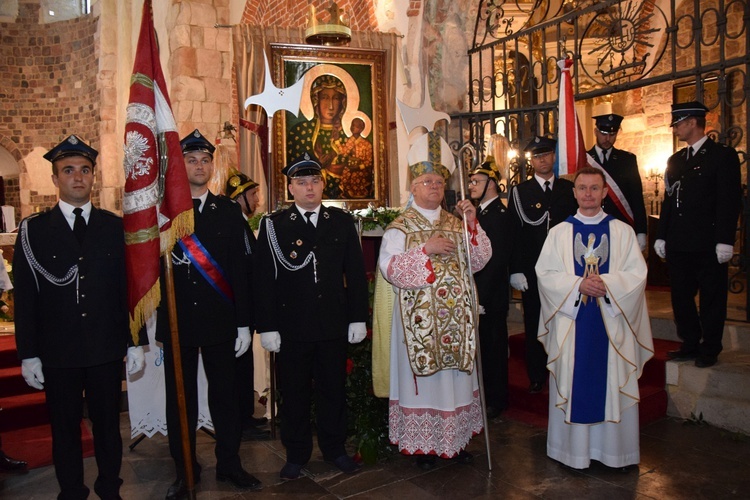 Powitanie ikony MB Częstochowskiej w Tumie