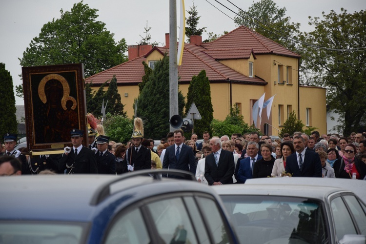 Powitanie ikony MB Częstochowskiej w Tumie