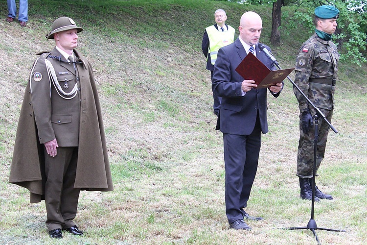 Pomnik Żołnierzy Wyklętych w Dzierżoniowie