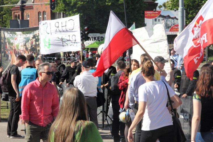 Marsz LGBT i kontrmanifestacje