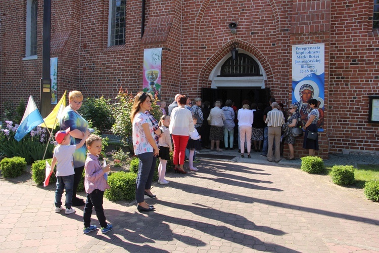 Powitanie ikony MB Częstochowskiej w Bielawach