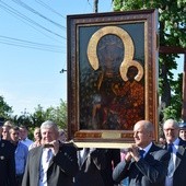 Powitanie ikony MB Częstochowskiej w Oszkowicach