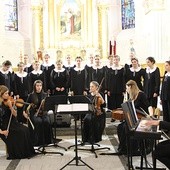Występ z kwartetem smyczkowym „Apotheosis” w kościele św. Jakuba w Podegrodziu.