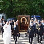 Powitanie ikony MB Częstochowskiej w parafii św. Maksymiliana w Głownie