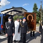 Powitanie ikony MB Częstochowskiej w parafii św. Maksymiliana w Głownie