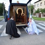 Powitanie ikony MB Częstochowskiej w parafii św. Maksymiliana w Głownie