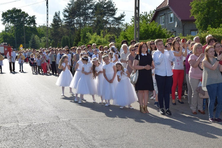 Powitanie ikony MB Częstochowskiej w parafii św. Maksymiliana w Głownie