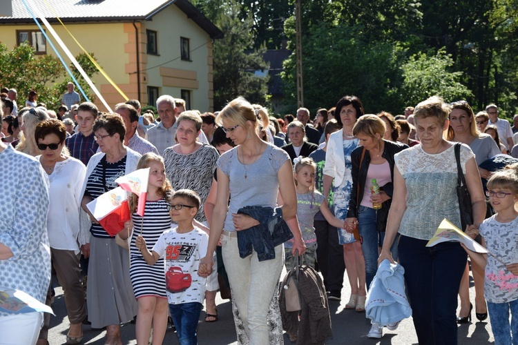 Powitanie ikony MB Częstochowskiej w parafii św. Maksymiliana w Głownie