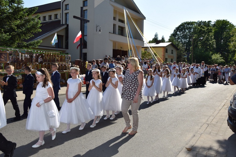 Powitanie ikony MB Częstochowskiej w parafii św. Maksymiliana w Głownie