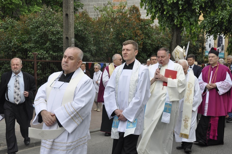 Powitanie ikony MB Częstochowskiej w parafii św. Jakuba w Głownie