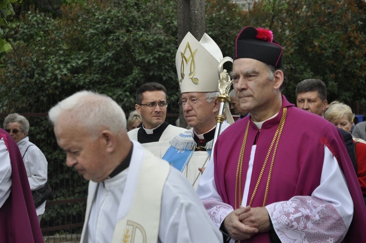 Powitanie ikony MB Częstochowskiej w parafii św. Jakuba w Głownie