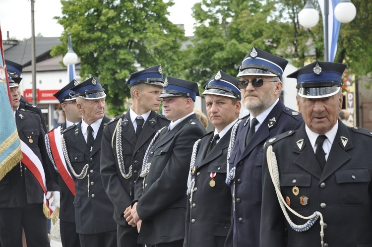 Powitanie ikony MB Częstochowskiej w parafii św. Jakuba w Głownie