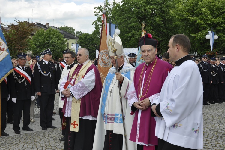 Powitanie ikony MB Częstochowskiej w parafii św. Jakuba w Głownie