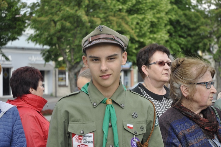 Powitanie ikony MB Częstochowskiej w parafii św. Jakuba w Głownie