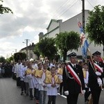 Powitanie ikony MB Częstochowskiej w parafii św. Jakuba w Głownie