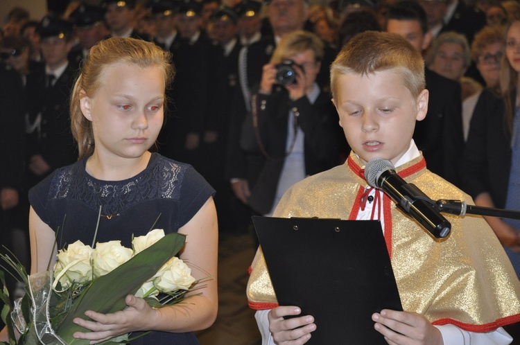 Powitanie ikony MB Częstochowskiej w parafii św. Jakuba w Głownie