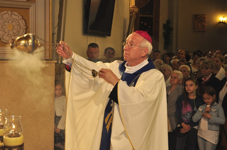 Powitanie ikony MB Częstochowskiej w parafii św. Jakuba w Głownie