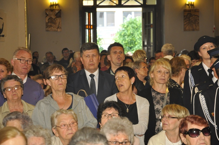 Powitanie ikony MB Częstochowskiej w parafii św. Jakuba w Głownie