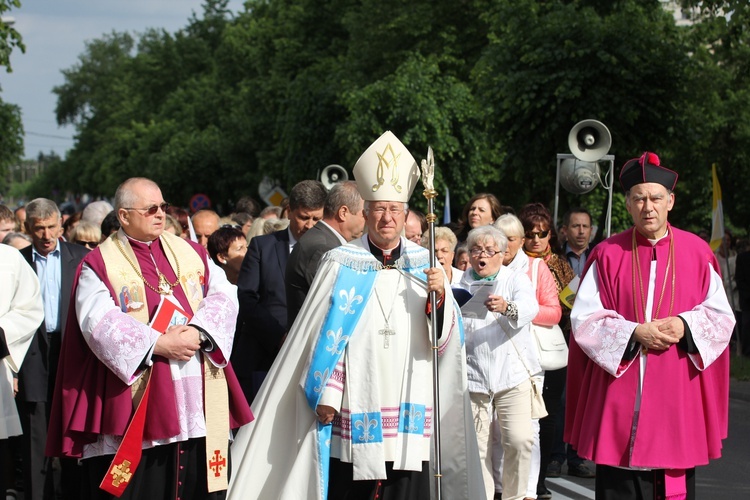 Powitanie ikony MB Częstochowskiej w parafii św. Jakuba w Głownie