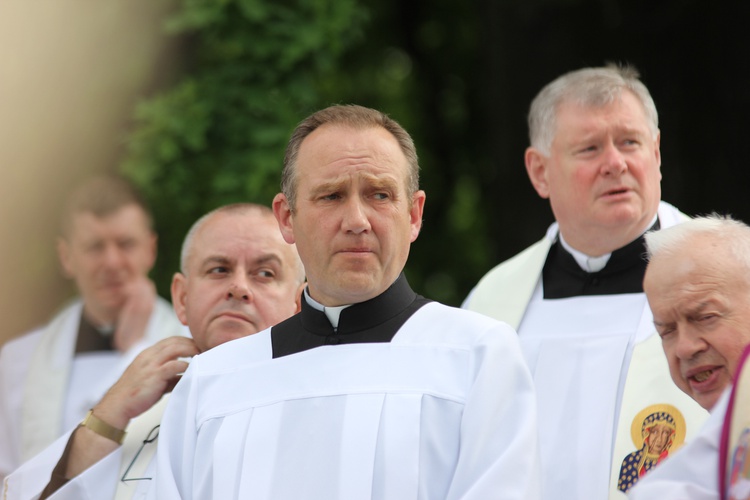 Powitanie ikony MB Częstochowskiej w parafii św. Jakuba w Głownie